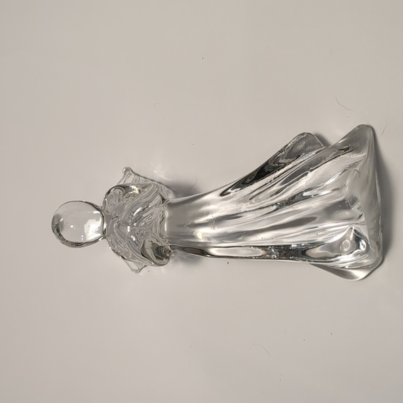 Clear glass praying angel figurine. 5 1/2". Heavy for its size. - Picture 2 of 5
